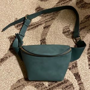 Universal Thread belt bag fanny pack in teal